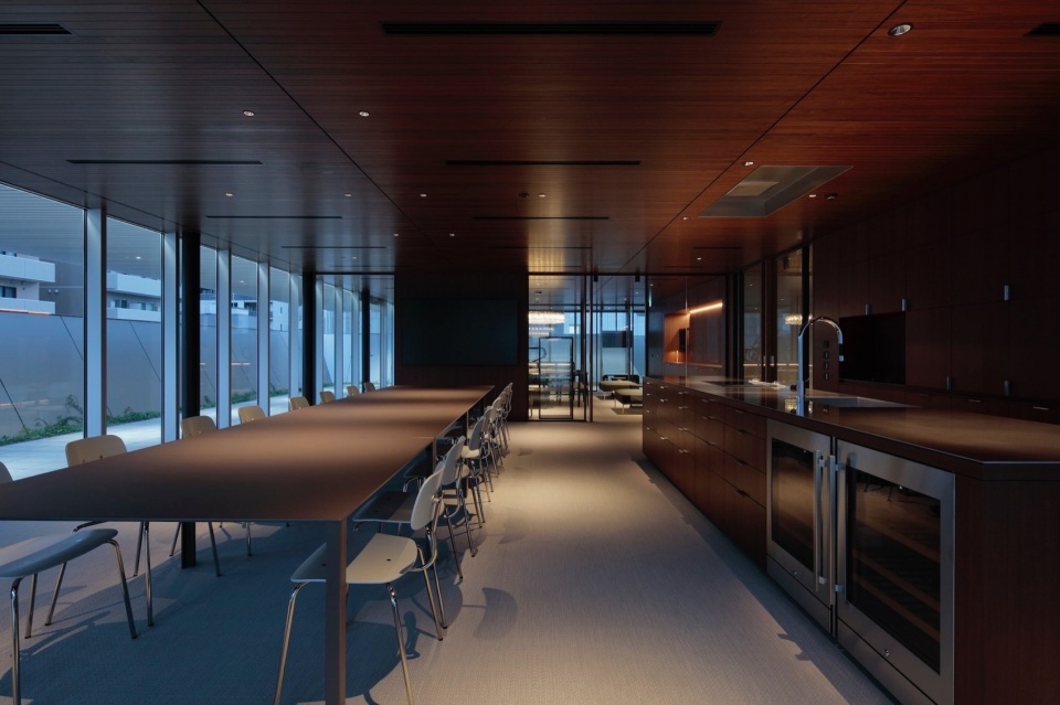 MONOSPINAL Tokyo by Makoto Yamaguchi Design 452024