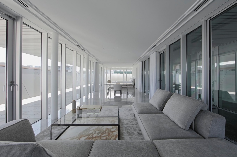 MONOSPINAL Tokyo by Makoto Yamaguchi Design 452024
