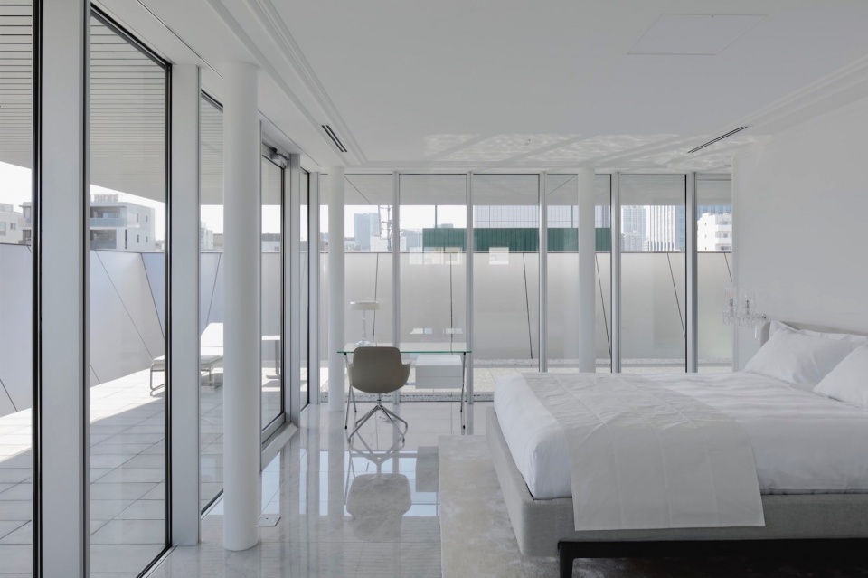 MONOSPINAL Tokyo by Makoto Yamaguchi Design 452024