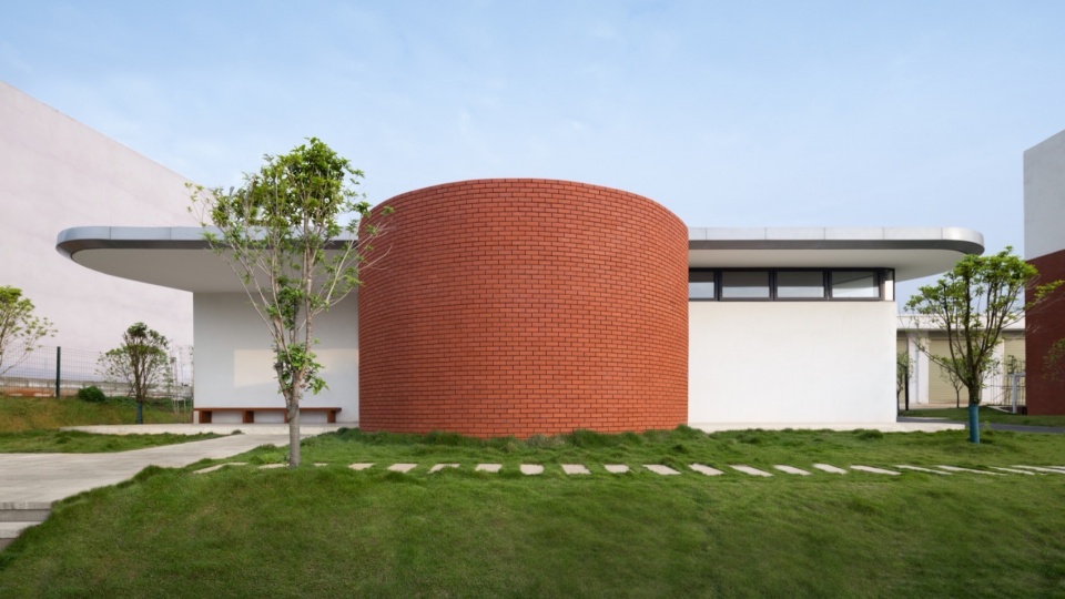 号景观公厕 日景 auxiliary buildings of liangzi lake changling ferry by upa