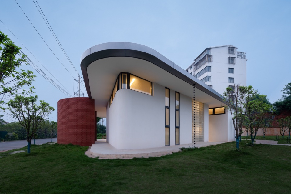 号景观公厕 黄昏 auxiliary buildings of liangzi lake changling ferry by upa