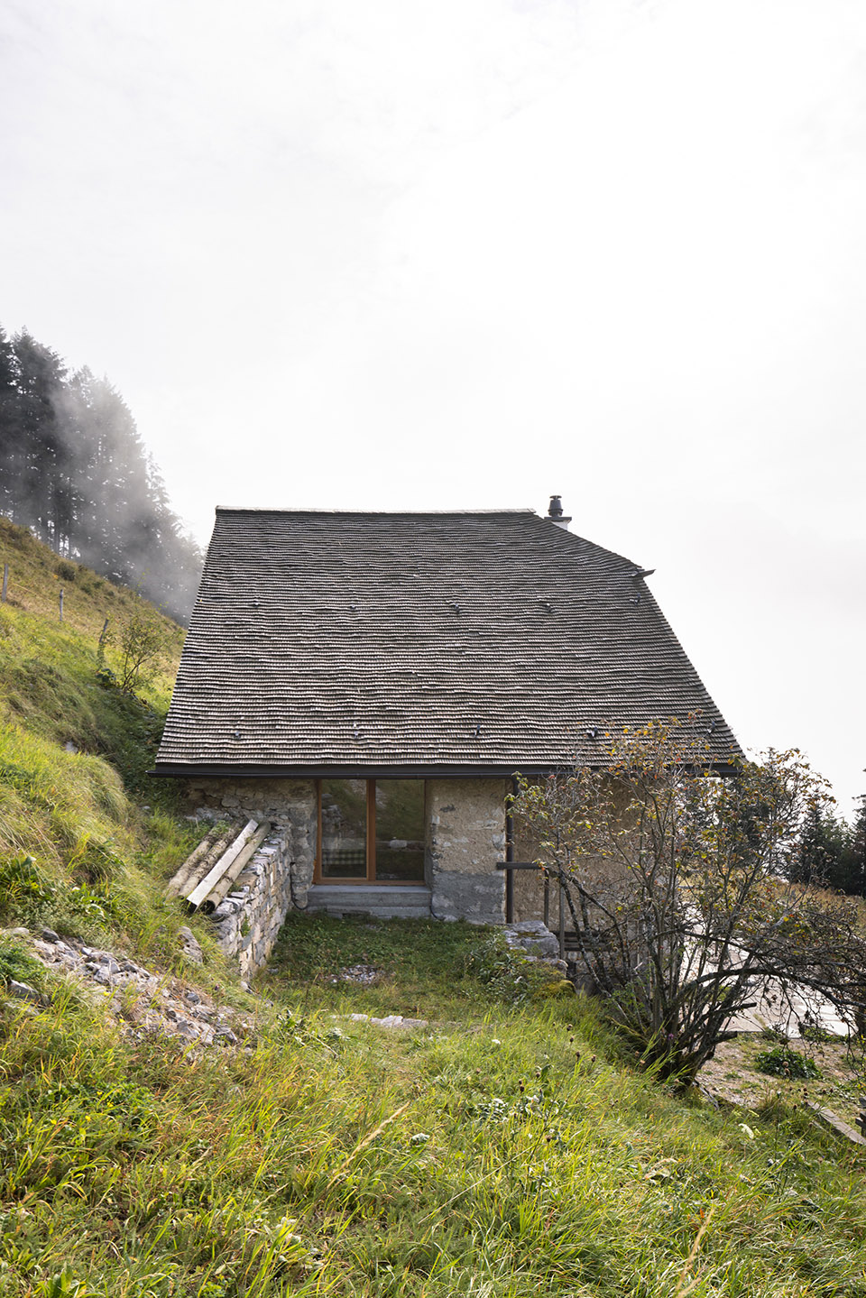 alpine chalet cpl by ralph germann architectes