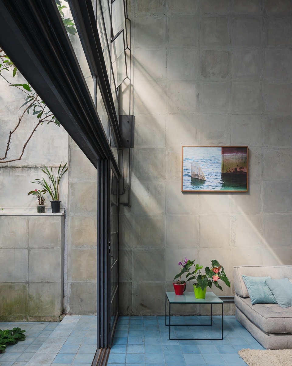 House In Pinheiros by 23 SUL