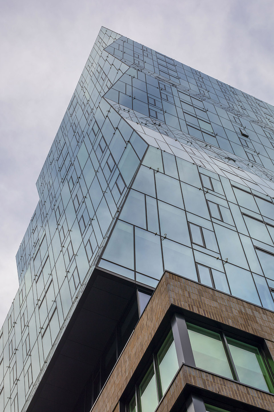 skyglass apartment by hewitt architects
