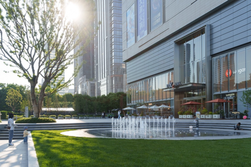 the mixc wuxi binhu landscape design by pland