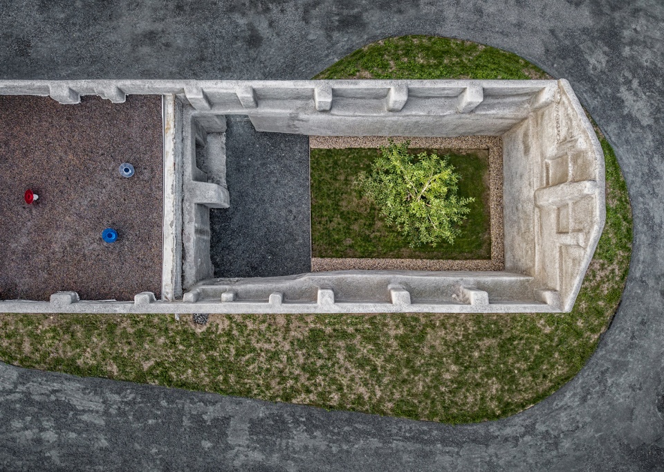 three resistance movements memorial by ixa