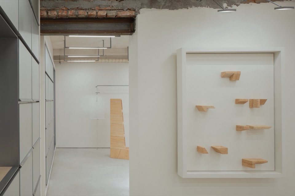 Kisics Select by OAOA Studio