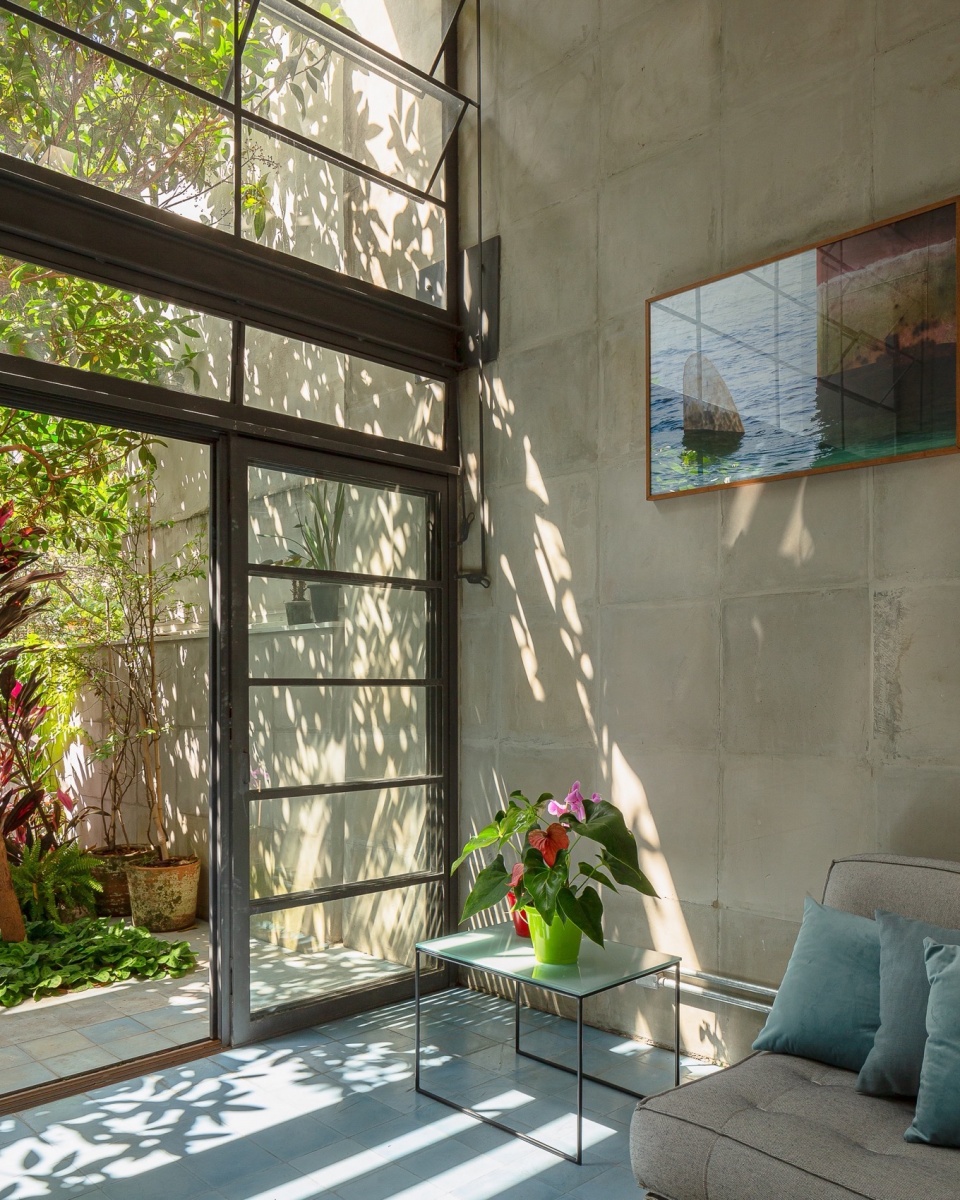 House In Pinheiros by 23 SUL