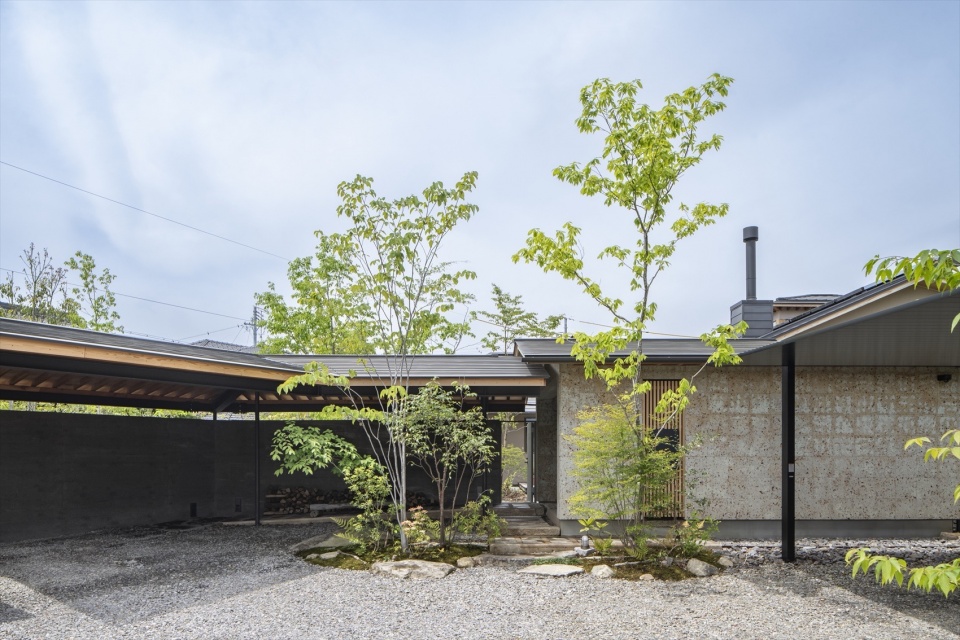 House with nature s blessings by TSC Architects