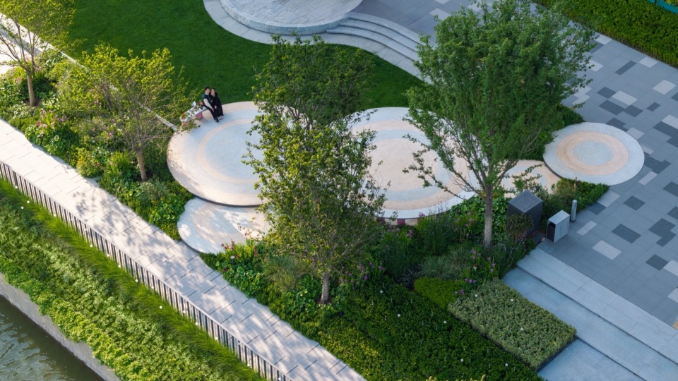 the mixc wuxi binhu landscape design by pland