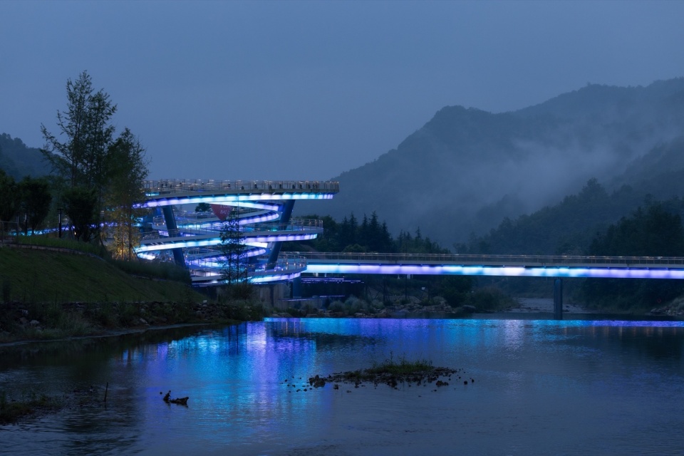 G Clef Bridge by ZZHK Architects