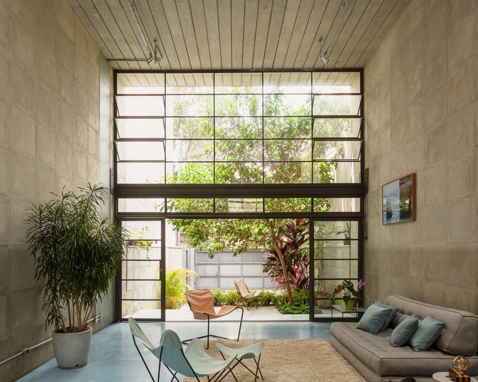 House In Pinheiros by 23 SUL