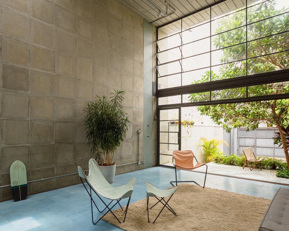 House In Pinheiros by 23 SUL