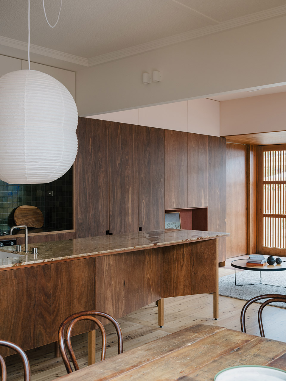 aru house by curious practice