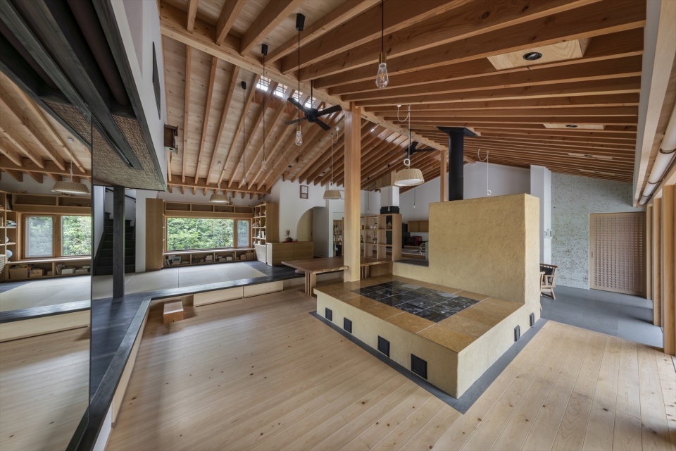 House with nature s blessings by TSC Architects
