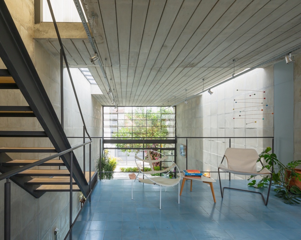 House In Pinheiros by 23 SUL