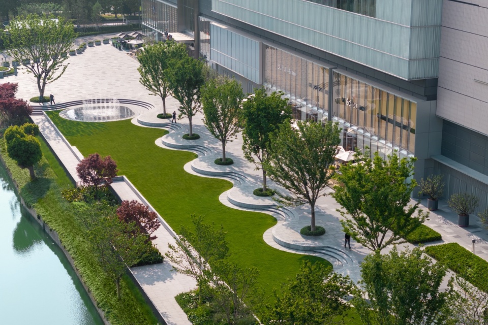 the mixc wuxi binhu landscape design by pland