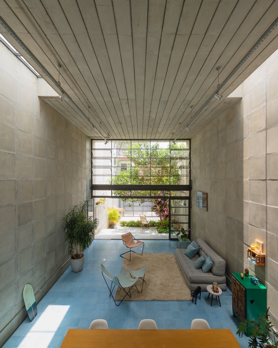 House In Pinheiros by 23 SUL