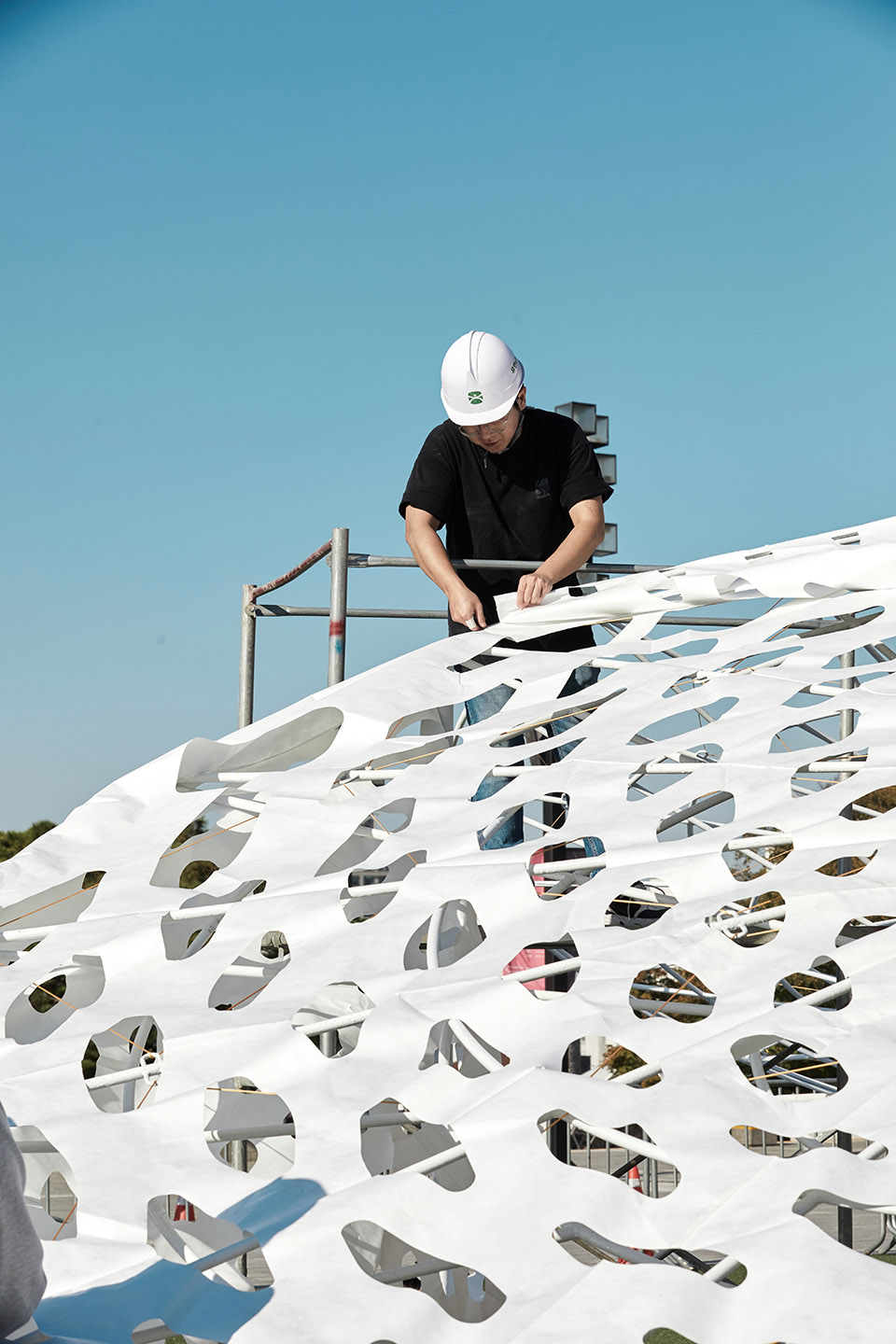 volvo circle pavilion by studio heech