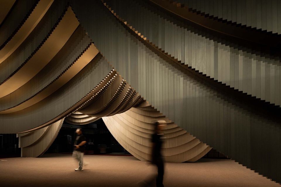 aluminum grotto and public ground by has design and research