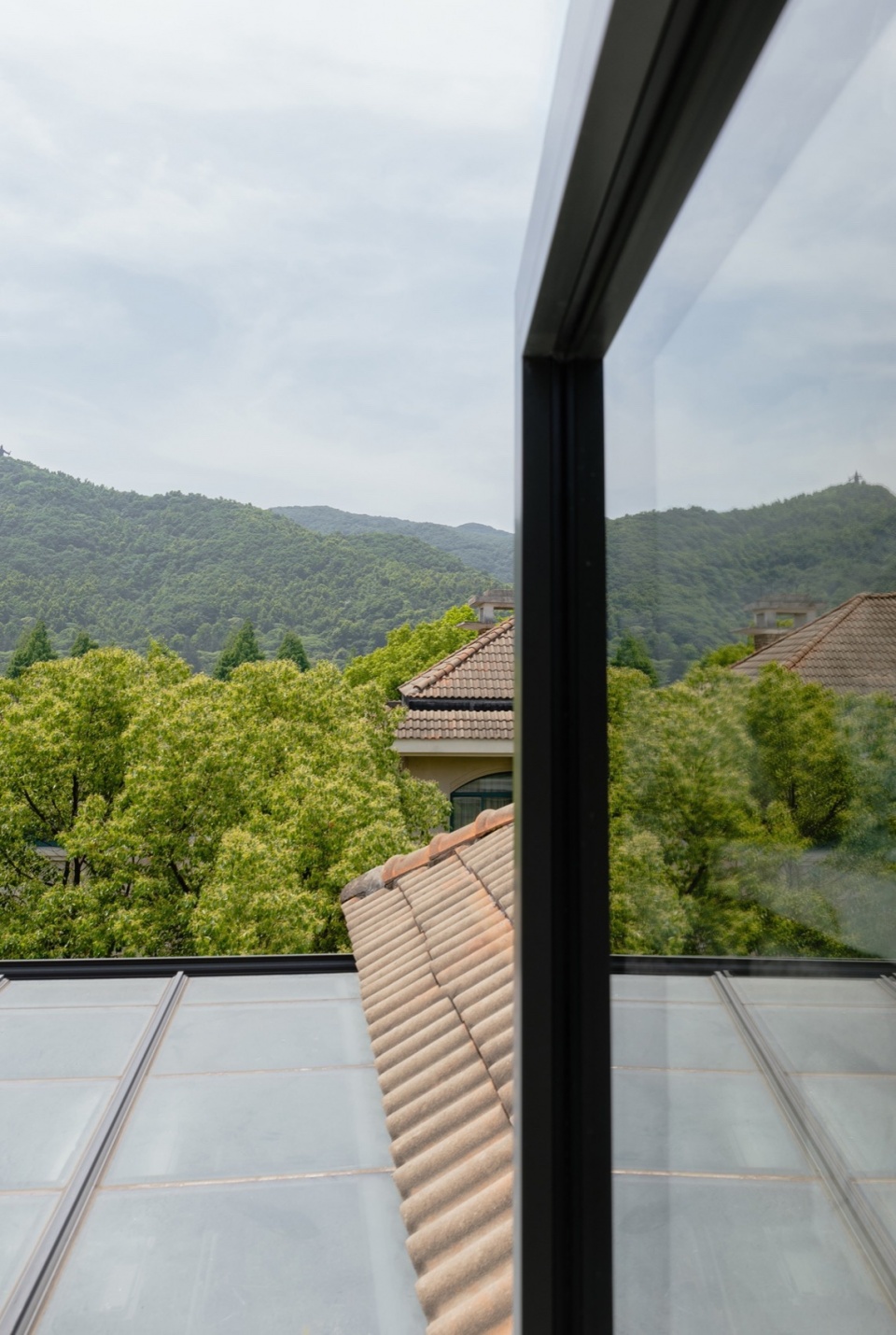 A Home in Symbiosis with Nature