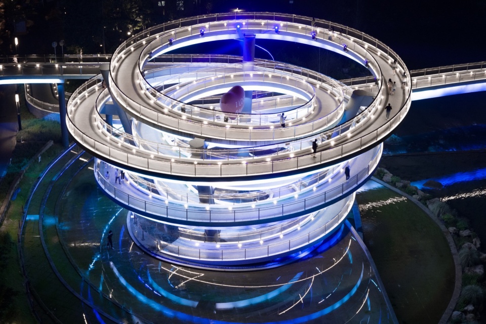 G Clef Bridge by ZZHK Architects