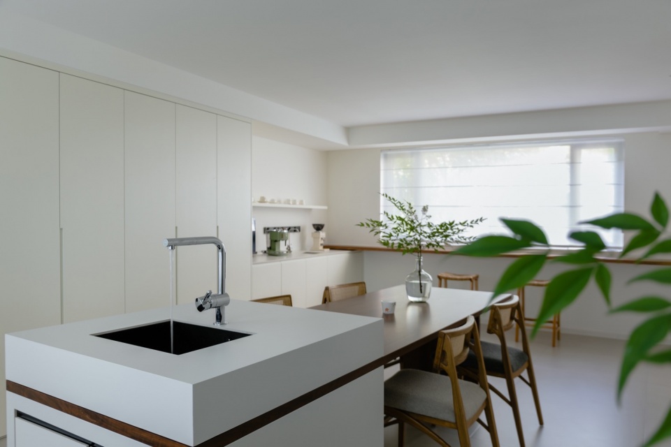 A Home in Symbiosis with Nature