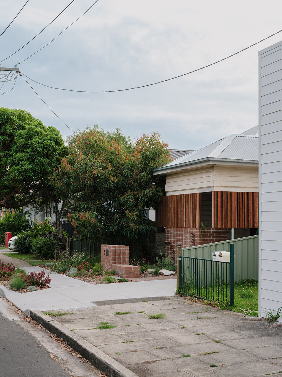 aru house by curious practice