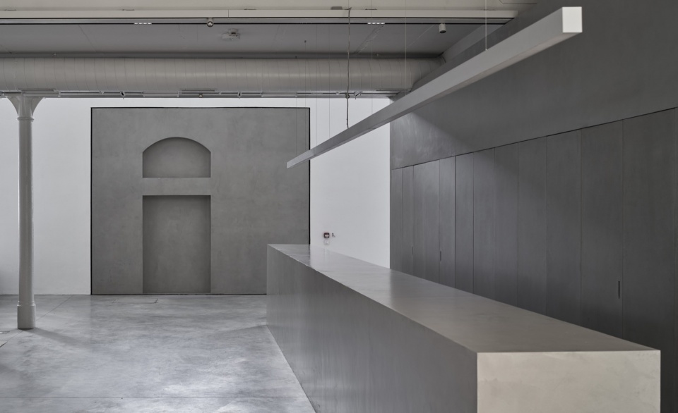 plato contemporary art gallery by kwk promes
