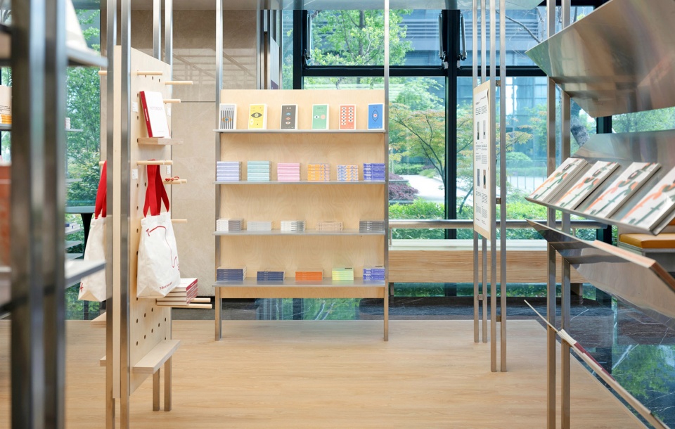 t book station by atelier yoo