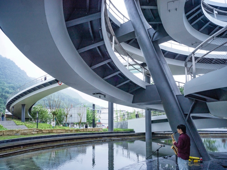 G Clef Bridge by ZZHK Architects