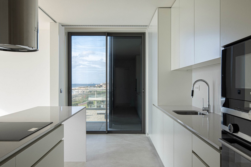 seashore building by atelier darquitectura lopes da costa