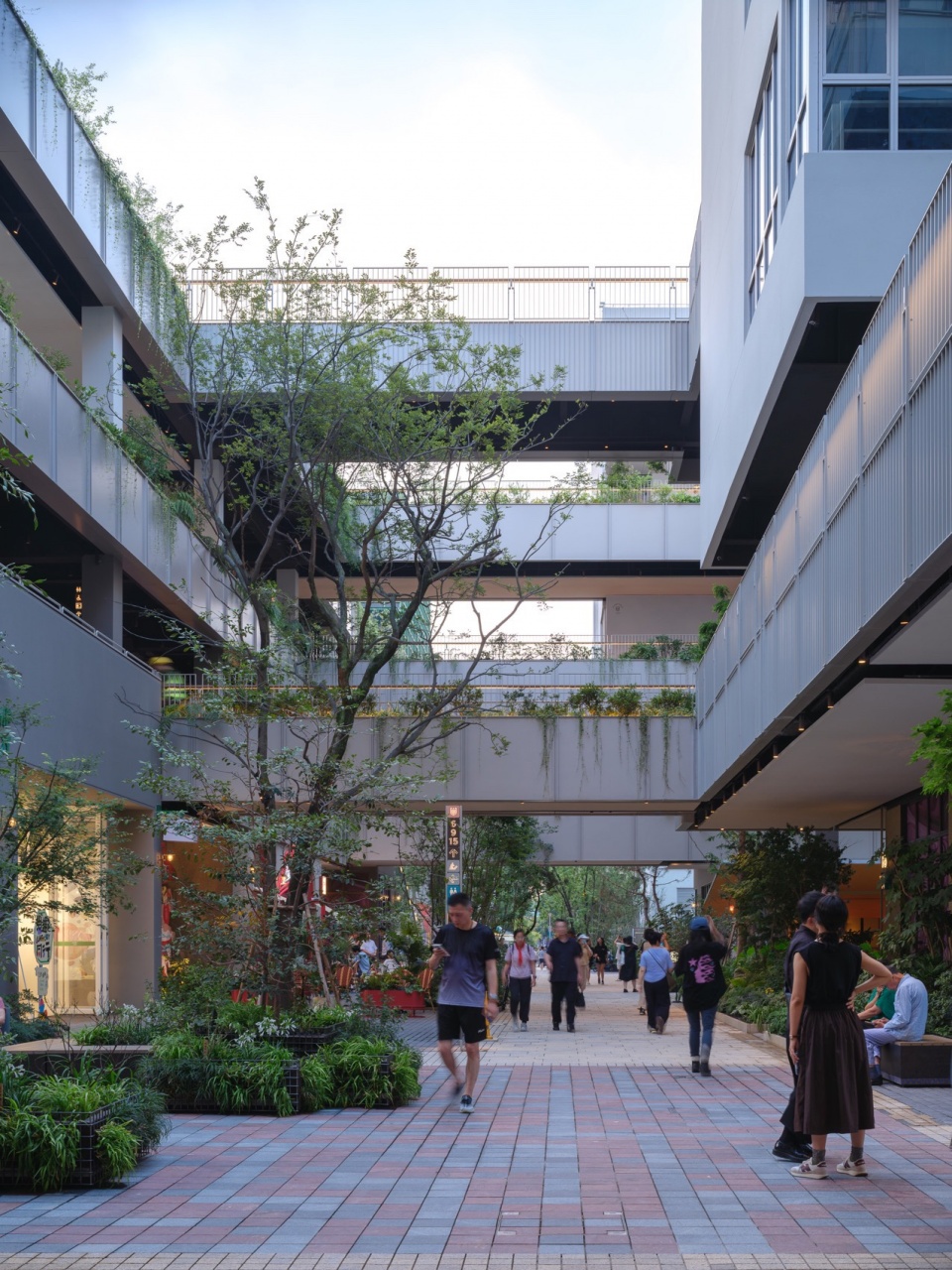Columbia Circle Phase II Architectural Refinement Gray Space Interior and Guide System by XU Studio