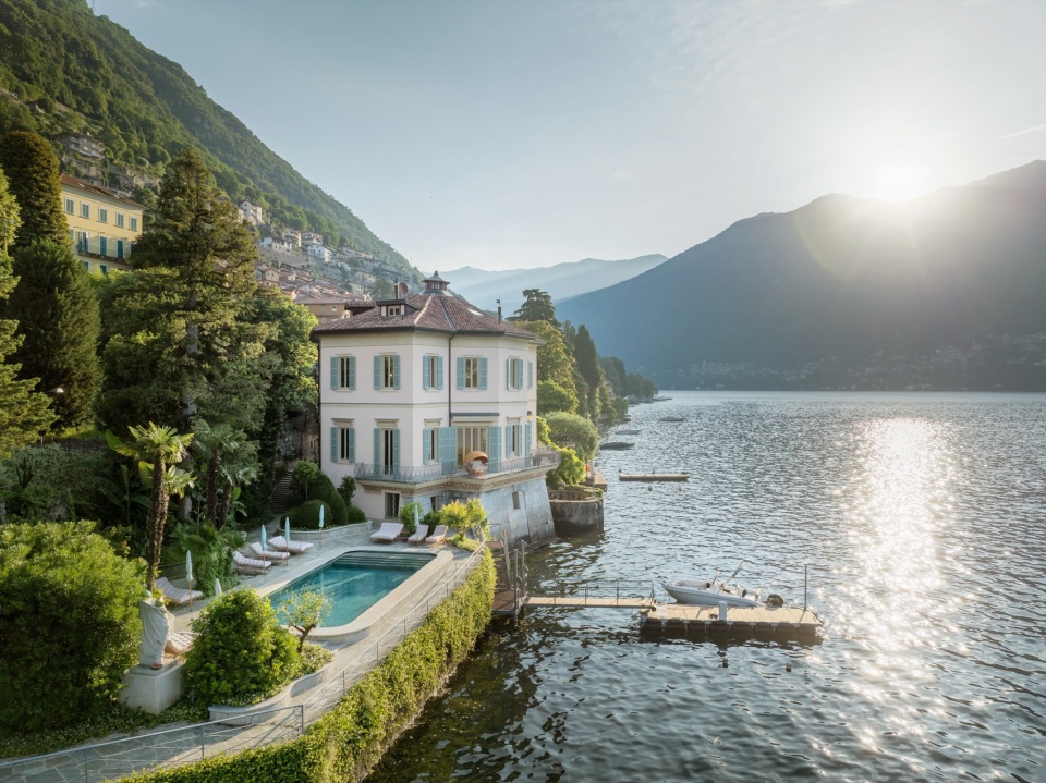 House on Lake Como by J MAYER H