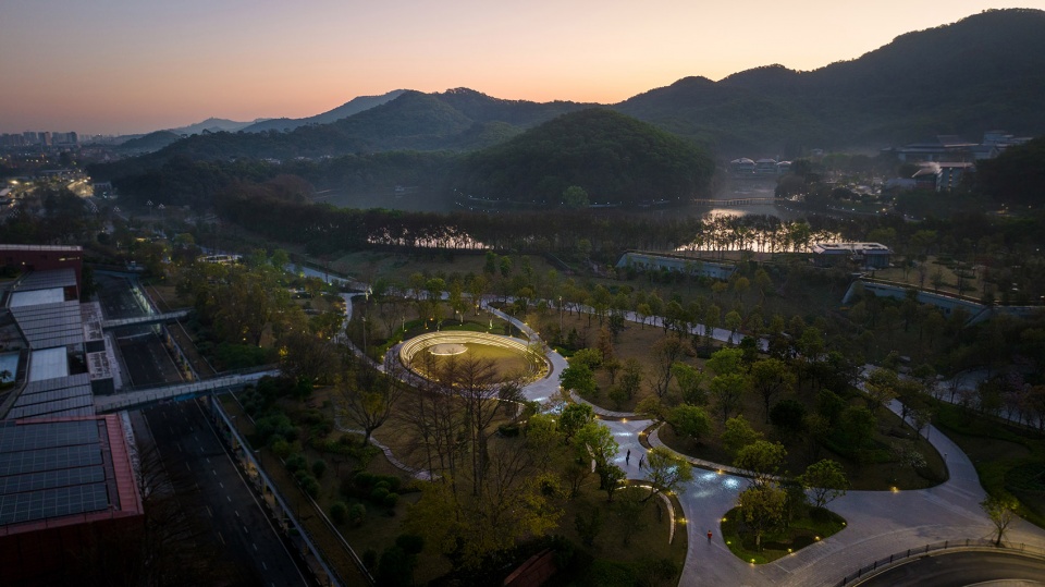 the landscape design of dajinzhong park by scutad