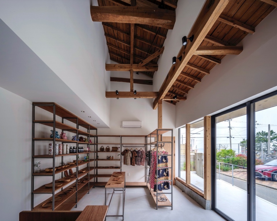 timber framing of 1979 by tsutsumi associates