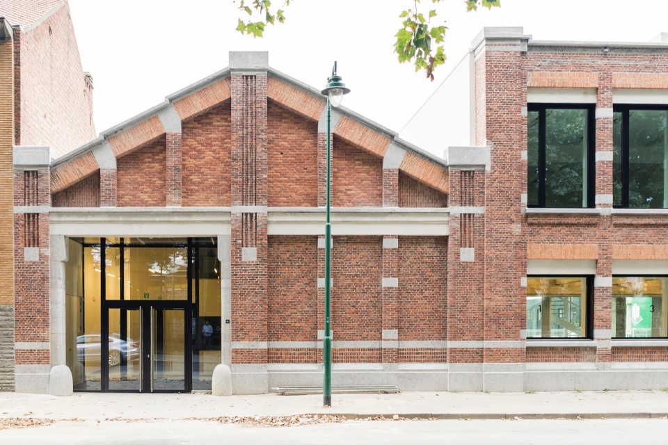 Charles Malis by LD2 architecture Stephanie Willocx Architecte MAMOUT architectes