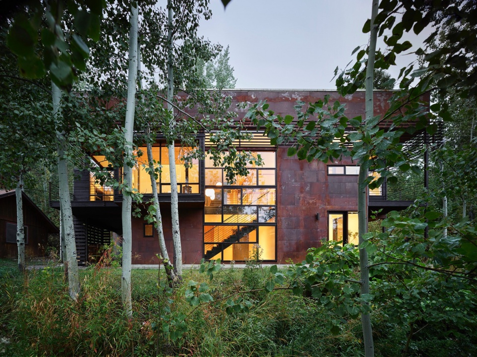 Paintbrush Residence by CLB Architects
