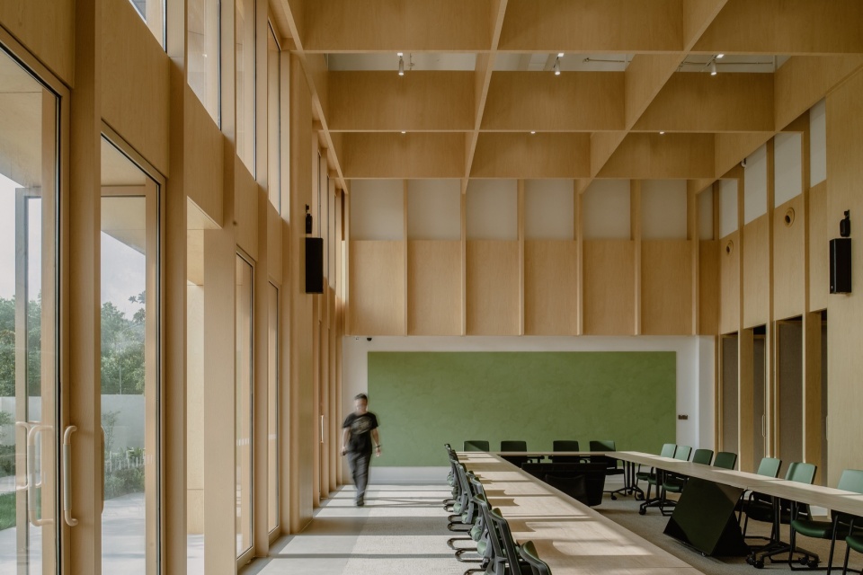 Yanfeng Conference Space