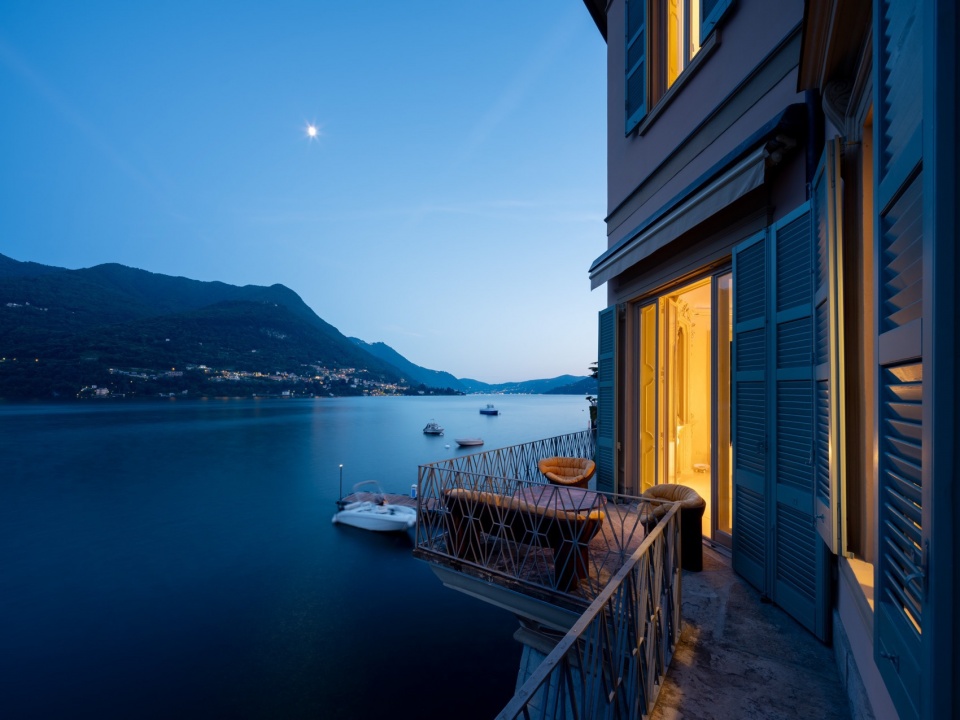 House on Lake Como by J MAYER H
