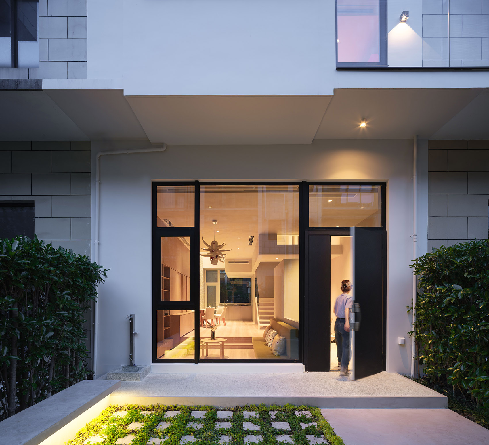 pi house by tsutsumi associates