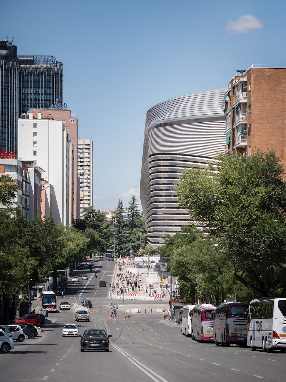 the conversion of the santiago bernabeu stadium by gmp