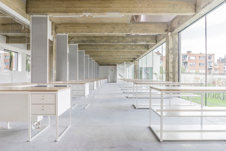 Charles Malis by LD2 architecture Stephanie Willocx Architecte MAMOUT architectes