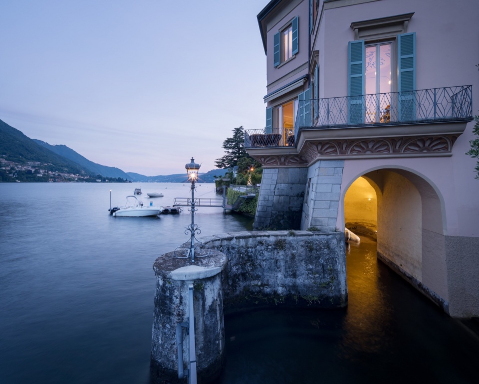 House on Lake Como by J MAYER H