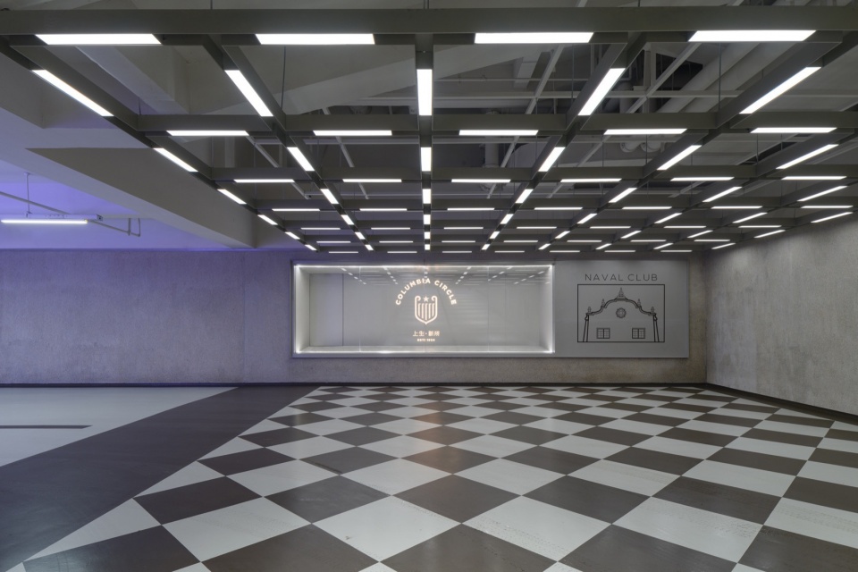 Columbia Circle Phase II Architectural Refinement Gray Space Interior and Guide System by XU Studio