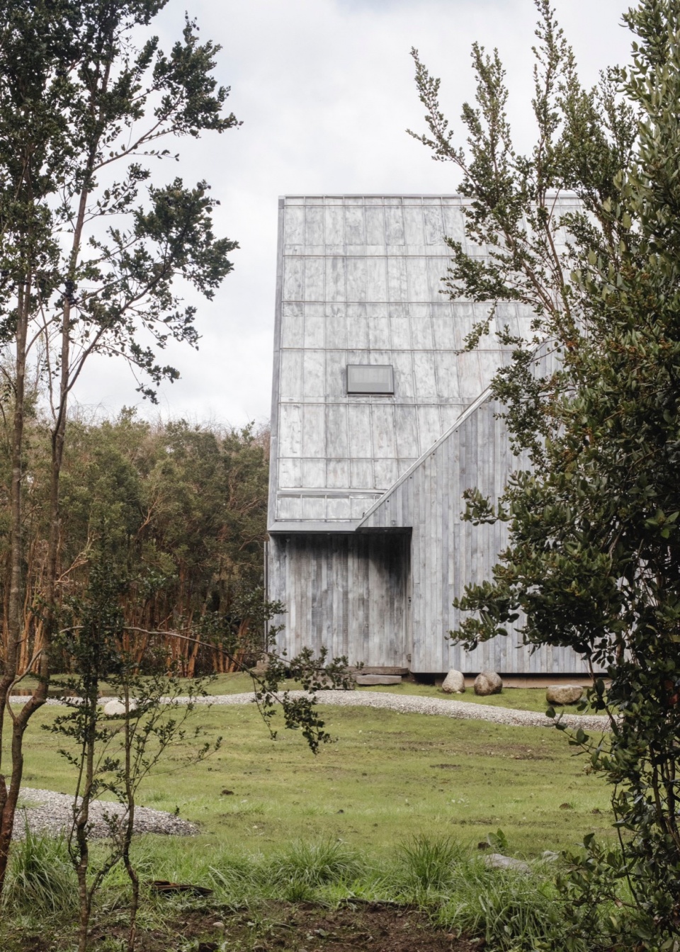 HUMO HOUSE Ivan Bravo architects
