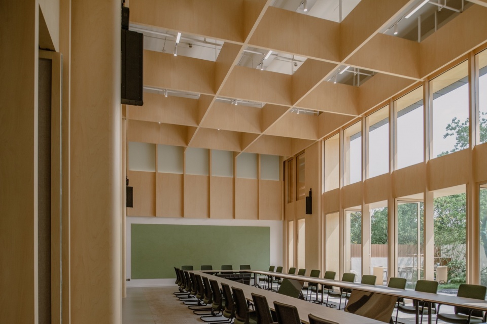 Yanfeng Conference Space