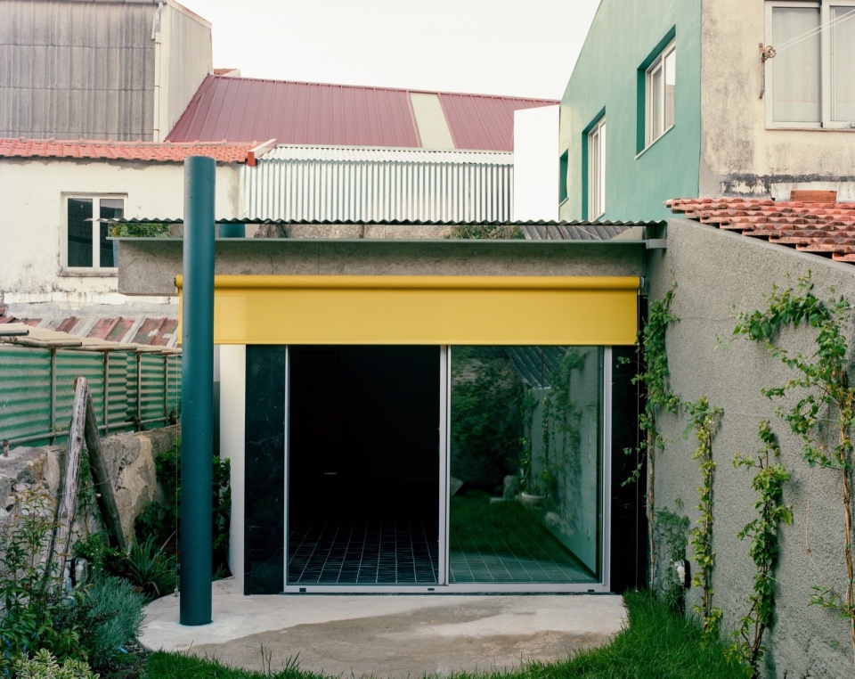 house within a few lines fala