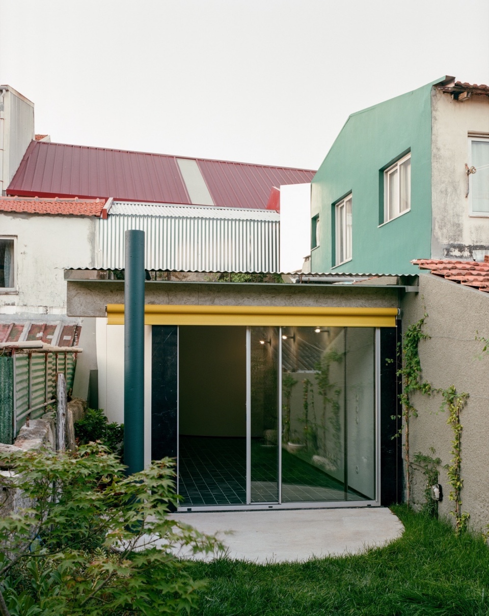 house within a few lines fala
