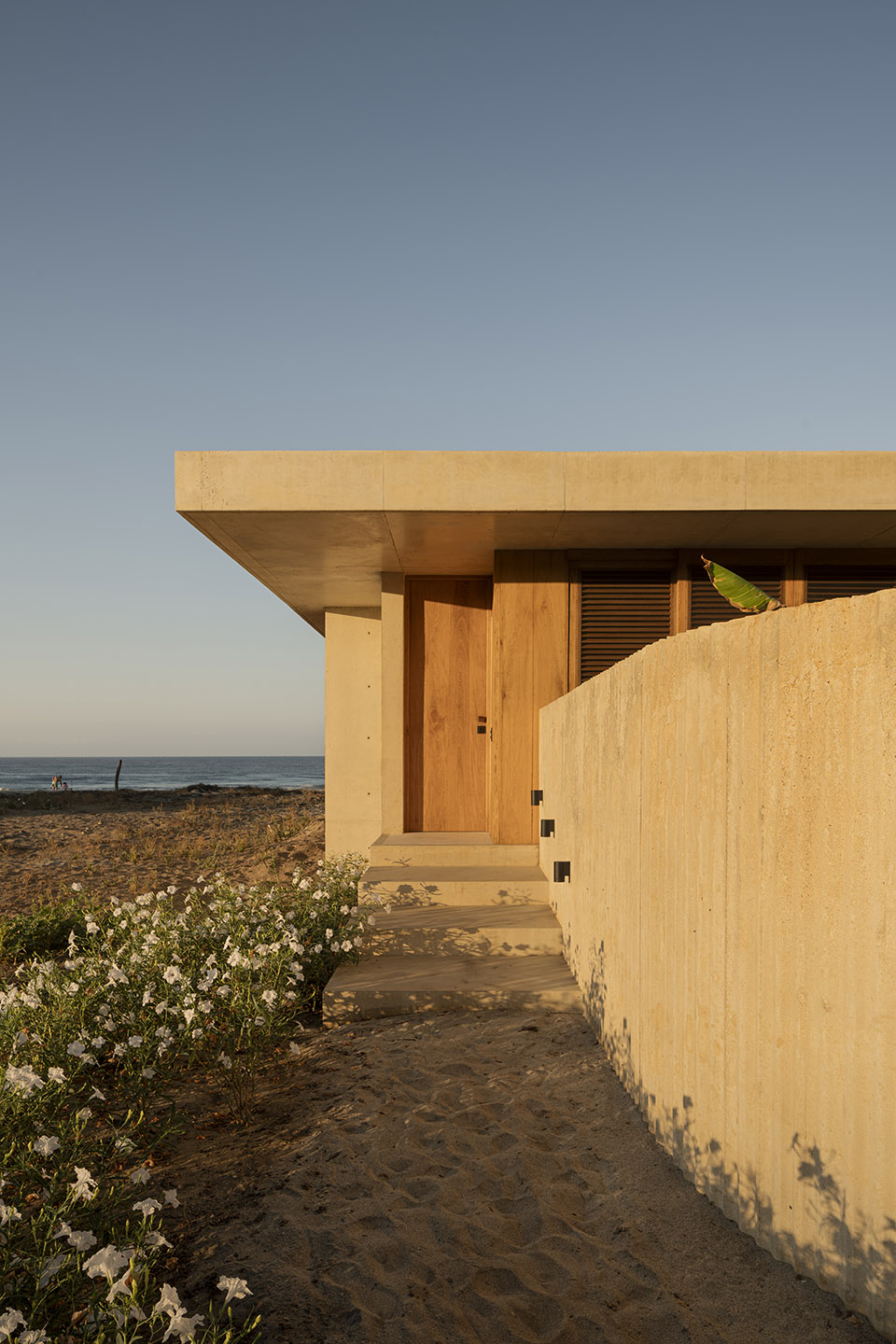 casa ohana by vertebral